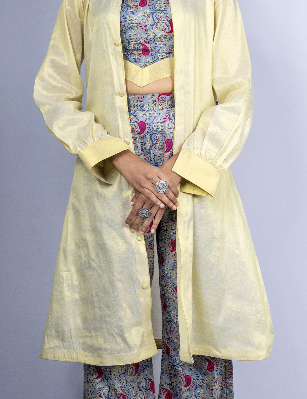 The Blend ā A blend of modernism and traditional Ajrak and Kerala kasavu (Tri-set )