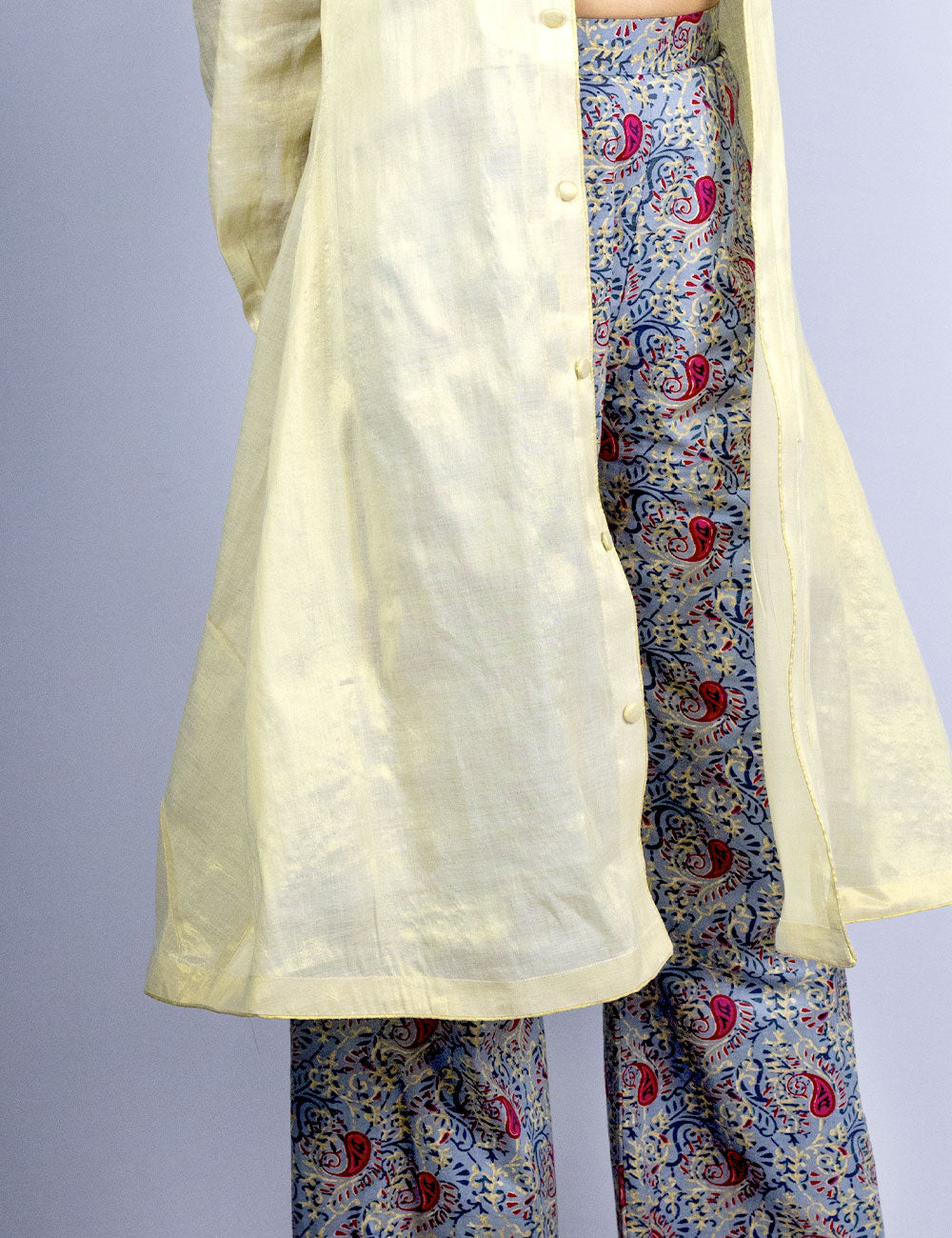 The Blend ā A blend of modernism and traditional Ajrak and Kerala kasavu (Tri-set )