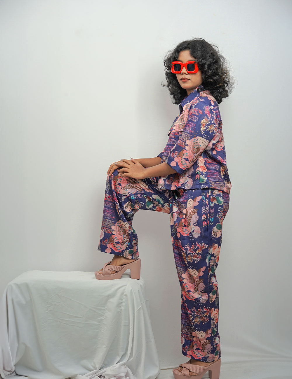 The Belly-Bust Beat – Oxford Blue with Mauve Pink Flowery Co-Ords
