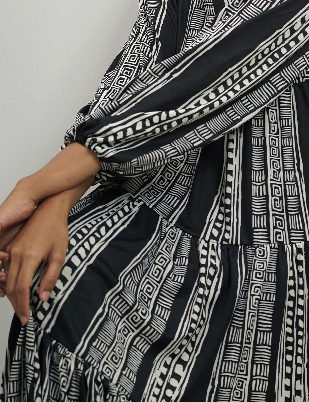 The Zesty Zebra – Black & White Maxi Dress