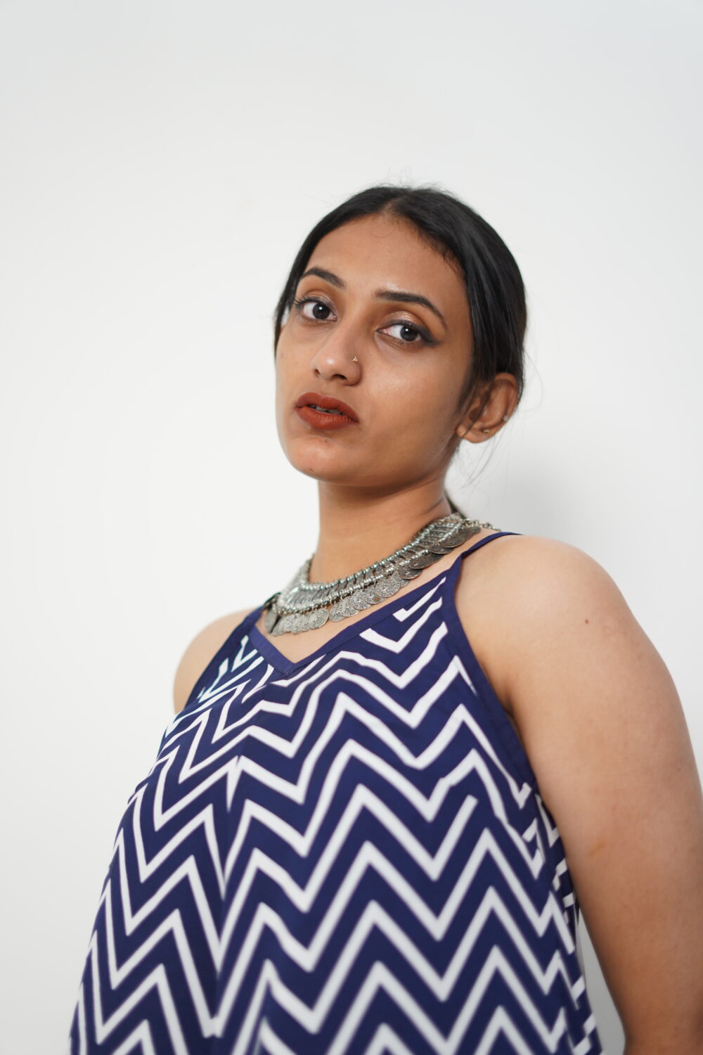 Zigzag flow – Blue & White Zigzag pattern on a Maxi Dress
